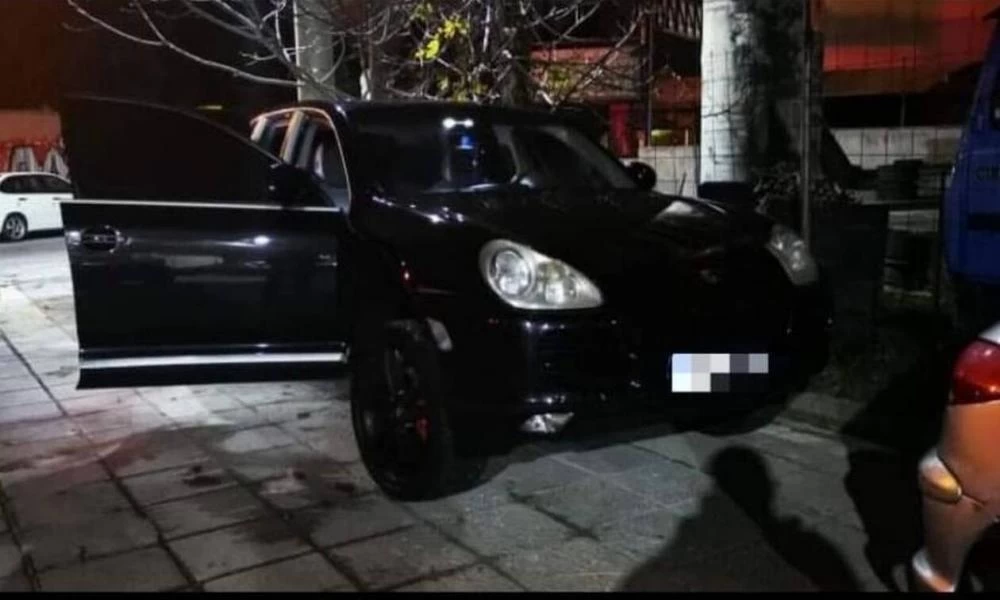 Βρέθηκε κρυμμένο πιστόλι σε Πόρσε, μετά από έλεγχο για παράβαση καραντίνας